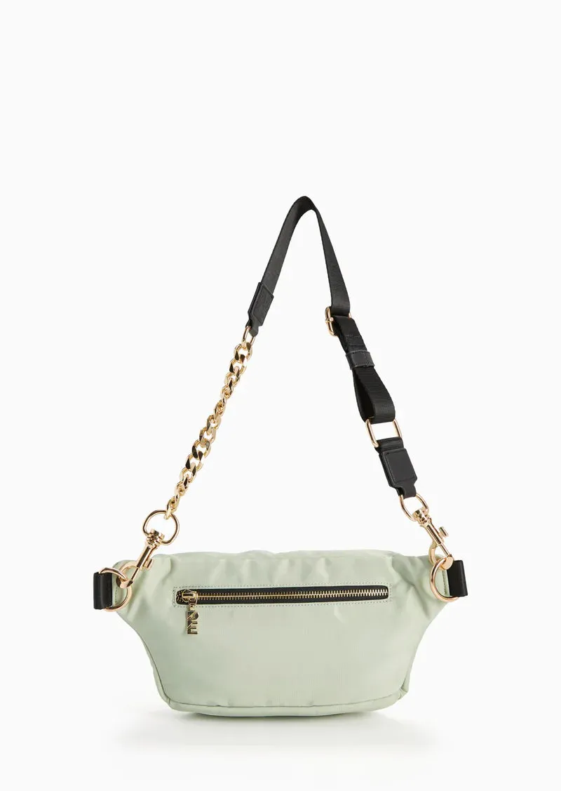 KICKOFF CROSS BODY BAG IN BOK CHOY